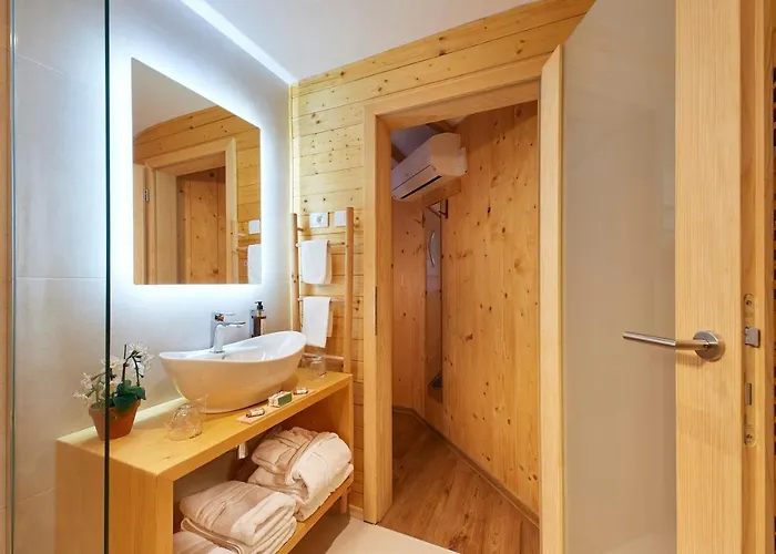 Vila Pikol Village Wine Estate *